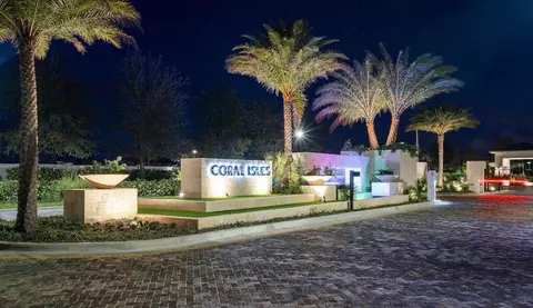 9353 Coral Isles Cir #{ 95}, Palm Beach Gardens, FL 33412