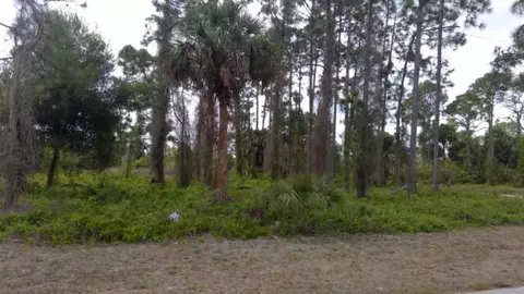 1234 Count St E, Lehigh Acres, FL 33974 photo 4
