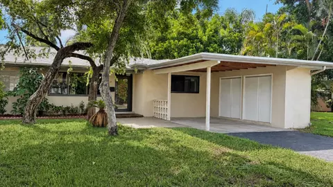 360 NW 65th Ave, Plantation, FL 33317