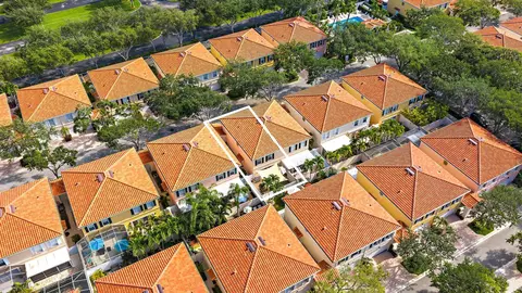View/Area - 68 Live Oak Cir, Tequesta, FL 33469 photo 3 of 4