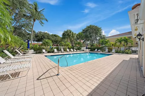 68 Live Oak Cir, Tequesta, FL 33469 photo 25