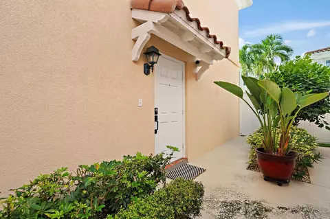 68 Live Oak Cir, Tequesta, FL 33469 photo 23