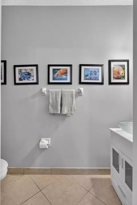 Bath - 319 E Bay Cedar Cir, Jupiter, FL 33458 photo 1 of 8