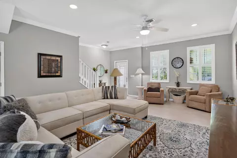 Living - 319 E Bay Cedar Cir, Jupiter, FL 33458 photo 4 of 6