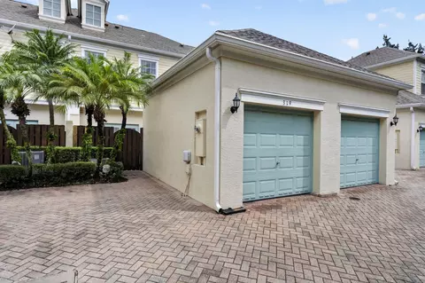 Exterior - 319 E Bay Cedar Cir, Jupiter, FL 33458 photo 6 of 7