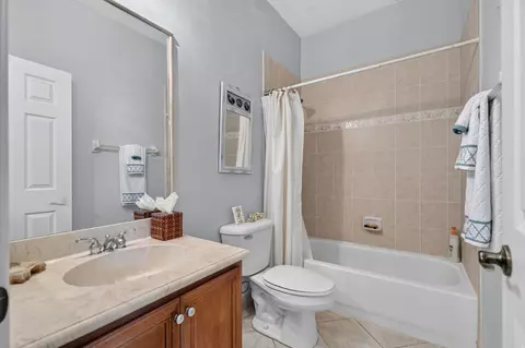 Bath - 319 E Bay Cedar Cir, Jupiter, FL 33458 photo 8 of 8