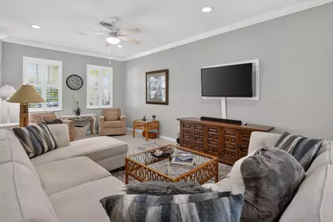 Living - 319 E Bay Cedar Cir, Jupiter, FL 33458 photo 6 of 6