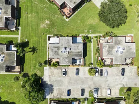 View/Area - 6197 SE Riverboat Dr, Stuart, FL 34997 photo 6 of 12