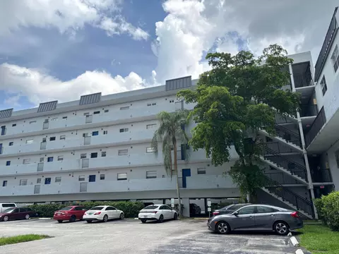 7501 NW 16th St #3207, Plantation, FL 33313