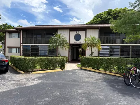9391 S Belfort Cir #211, Tamarac, FL 33321