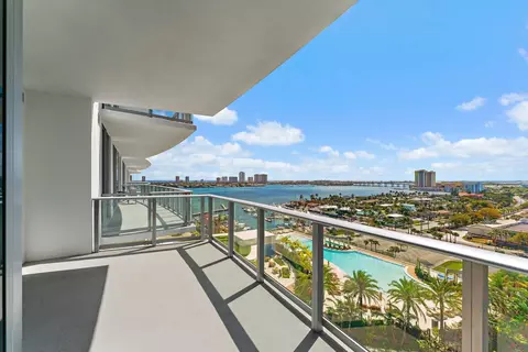 220 Lake Shore Dr #1219, Lake Park, FL 33403