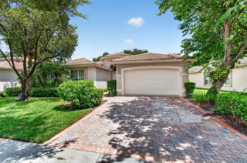 8855 Majorca Bay Dr, Lake Worth, FL 33467