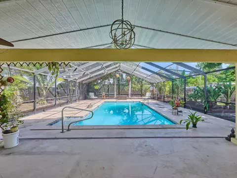 191 SE 27th Ave, Boynton Beach, FL 33435