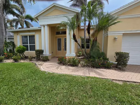 521 SW Lake Manatee Way, Port Saint Lucie, FL 34986