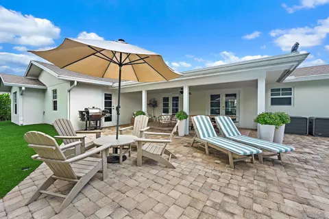 Exterior - 215 Golfview Dr, Tequesta, FL 33469 photo 6 of 6