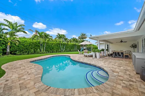 Exterior - 215 Golfview Dr, Tequesta, FL 33469 photo 2 of 6