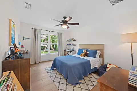 Bedroom - 215 Golfview Dr, Tequesta, FL 33469 photo 3 of 3