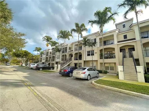 5820 W Sample Rd #305, Margate, FL 33063
