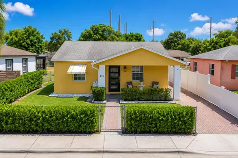 625 W 2nd St, Riviera Beach, FL 33404