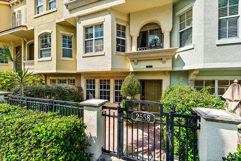 2558 Gardens Pkwy, Palm Beach Gardens, FL 33410