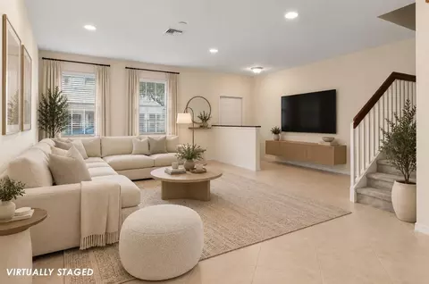 Living - 118 Seagrape Dr #107, Jupiter, FL 33458 photo 3 of 3
