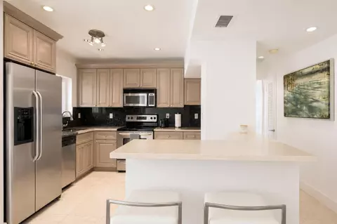 100 Lincoln Rd #PH14, Miami Beach, FL 33139