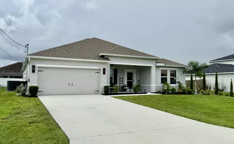 5948 NW Wolverine Rd, Port Saint Lucie, FL 34986