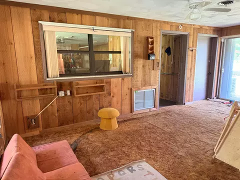 Living - 301 SE 5th St, Okeechobee, FL 34974 photo 2 of 3