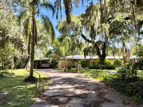 Exterior - 301 SE 5th St, Okeechobee, FL 34974 photo 2 of 9