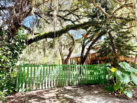 Exterior - 301 SE 5th St, Okeechobee, FL 34974 photo 6 of 9