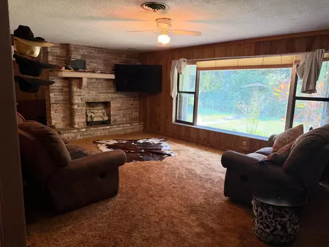 Living - 301 SE 5th St, Okeechobee, FL 34974 photo 3 of 3