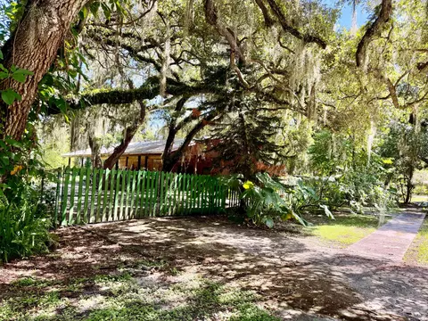 Exterior - 301 SE 5th St, Okeechobee, FL 34974 photo 5 of 9