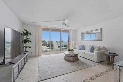 5440 N Ocean Dr #203, Singer Island, FL 33404