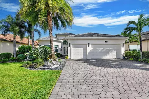 8843 Golden Mountain Cir, Boynton Beach, FL 33473