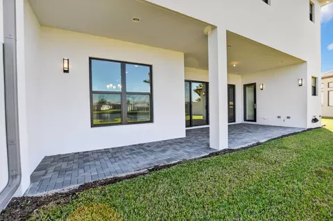 Exterior - 8215 Crystal Downs Ave, Boca Raton, FL 33434 photo 8 of 13
