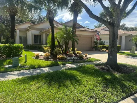 2260 Sapphire Cir, West Palm Beach, FL 33411