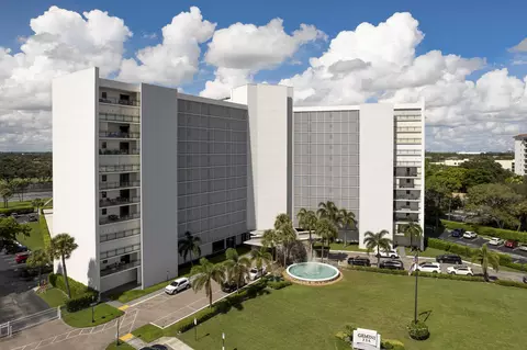 336 Golfview Rd #1017, North Palm Beach, FL 33408