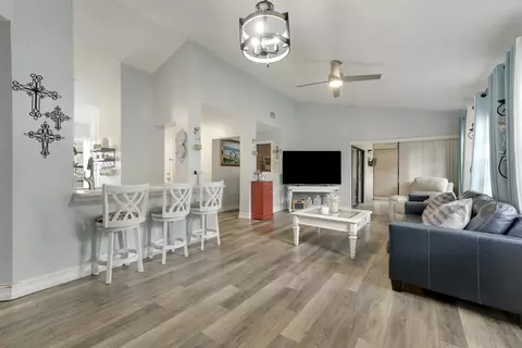 3263 Perimeter Dr, Greenacres, FL 33467