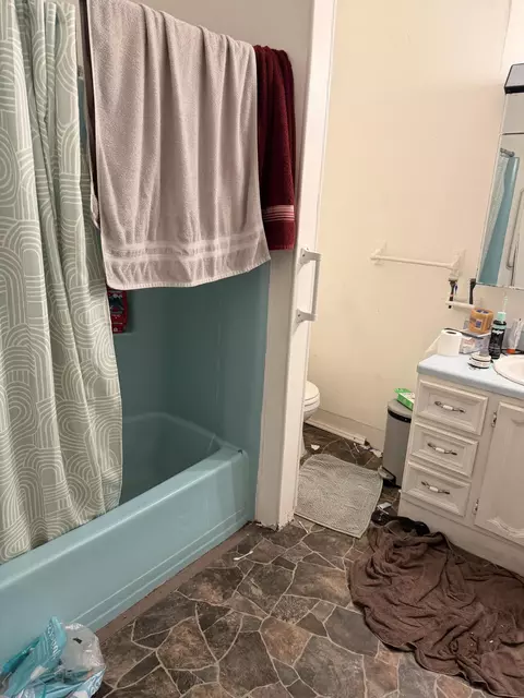 Bath - 401 SE 4th Ave, Okeechobee, FL 34974 photo 1 of 1