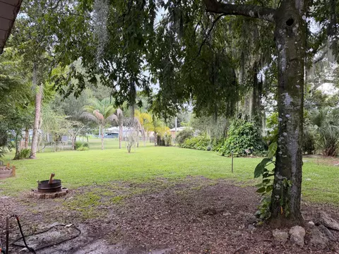 Exterior - 401 SE 4th Ave, Okeechobee, FL 34974 photo 4 of 4