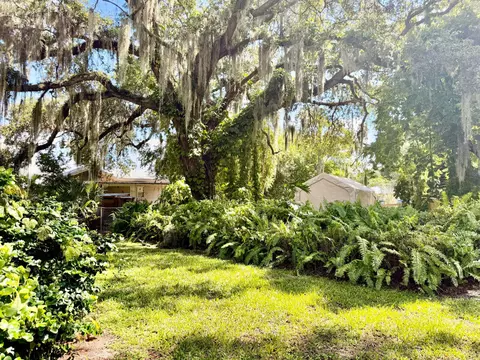 Exterior - 401 SE 4th Ave, Okeechobee, FL 34974 photo 3 of 4