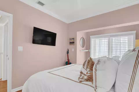 Bedroom - 149 Jupiter Key Rd, Jupiter, FL 33477 photo 3 of 5