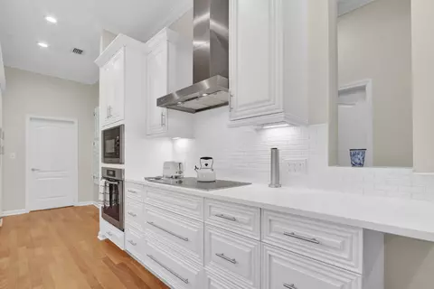 Kitchen - 149 Jupiter Key Rd, Jupiter, FL 33477 photo 1 of 5