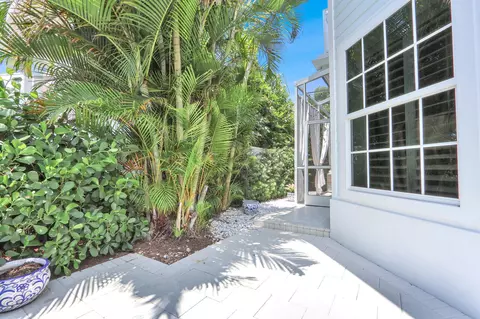 Exterior - 149 Jupiter Key Rd, Jupiter, FL 33477 photo 8 of 12