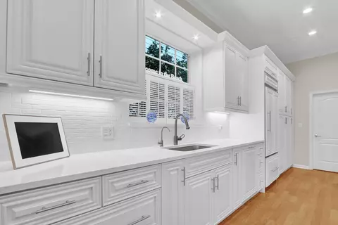 Kitchen - 149 Jupiter Key Rd, Jupiter, FL 33477 photo 2 of 5