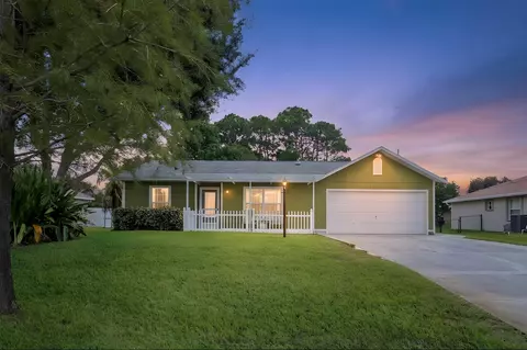 1137 SW Curtis St, Port Saint Lucie, FL 34983