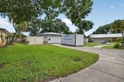 1916 Quail Ct, Fort Pierce, FL 34982