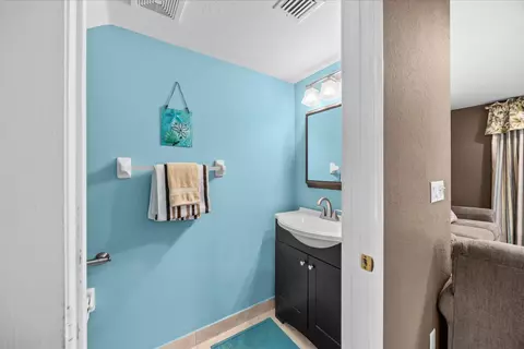 Bath - 2781 SE Birmingham Dr, Stuart, FL 34994 photo 1 of 3