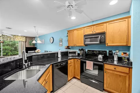 Kitchen - 2781 SE Birmingham Dr, Stuart, FL 34994 photo 2 of 3