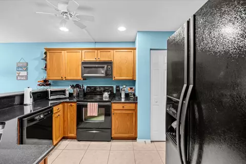 Kitchen - 2781 SE Birmingham Dr, Stuart, FL 34994 photo 1 of 3